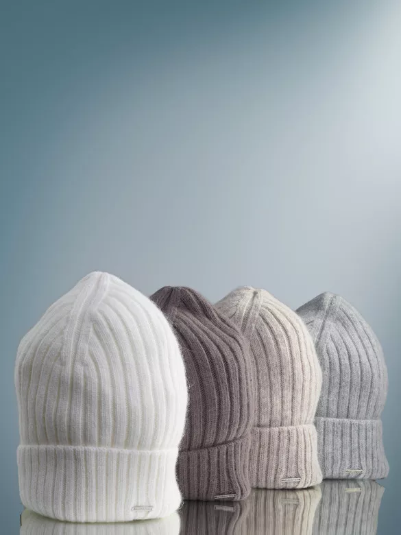 Шапка женская 11542 MARHATTER молочный (56-58) Шапка женская 11542 MARHATTER молочный (56-58)