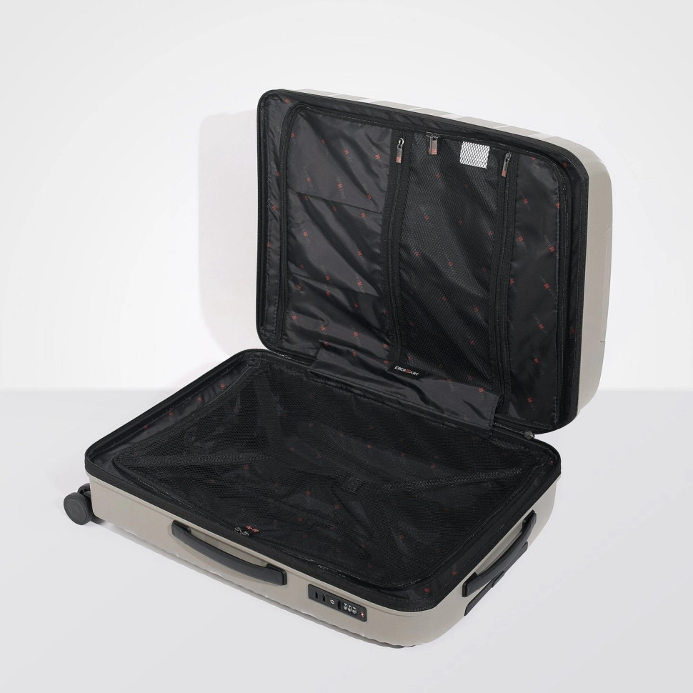 Чемодан Eberhart 46W Wave полипропилен Чемодан Eberhart 46W Wave полипропилен