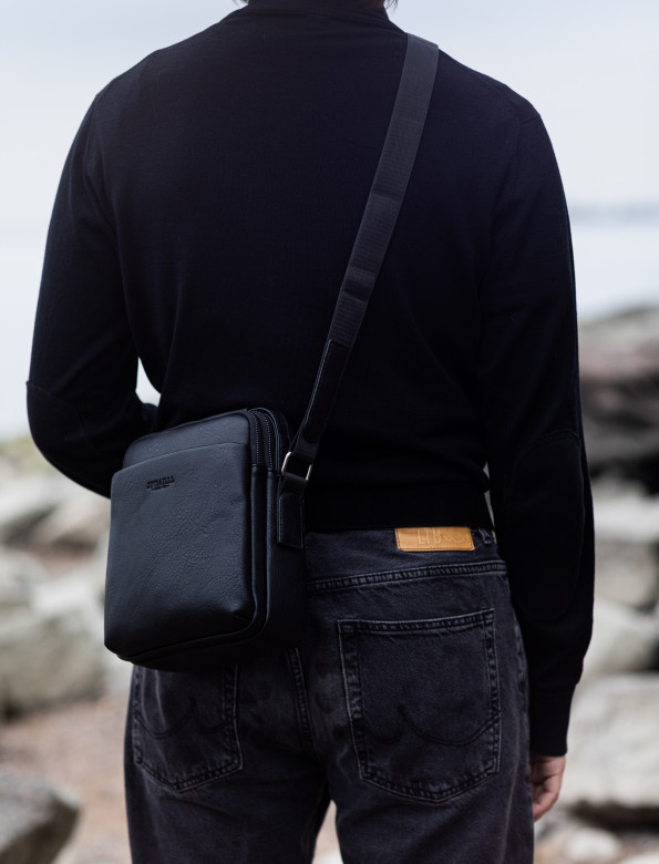 Сумка мужская JIN 5182 чёрная Сумка мужская JIN 5182 чёрная