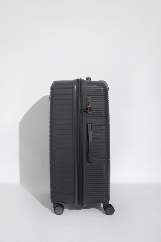 Чемодан Eberhart 49M Miracle полипропилен 