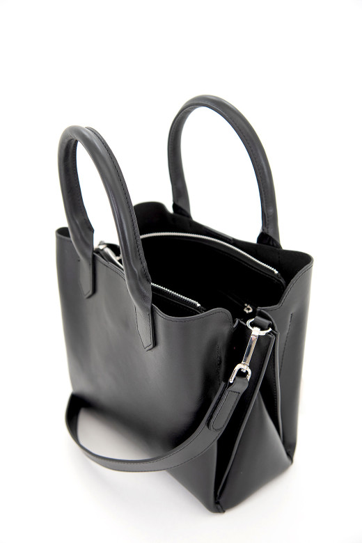 Сумка женская Protege Ц-599.8 чёрная гладкая Сумка женская Protege Ц-599.8 чёрная гладкая