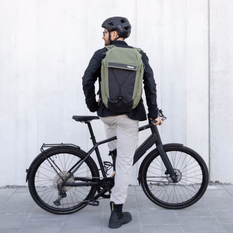 Рюкзак Thule Paramount Commuter Backpack, 28L, Soft Green Рюкзак Thule Paramount Commuter Backpack, 28L, Soft Green