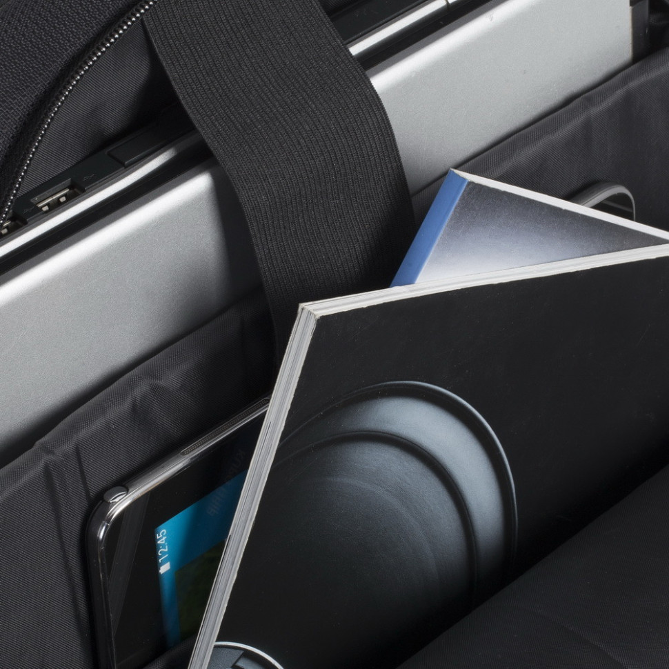 Рюкзак для ноутбука 15.6" RIVACASE, 8065 black Рюкзак для ноутбука 15.6" RIVACASE, 8065 black